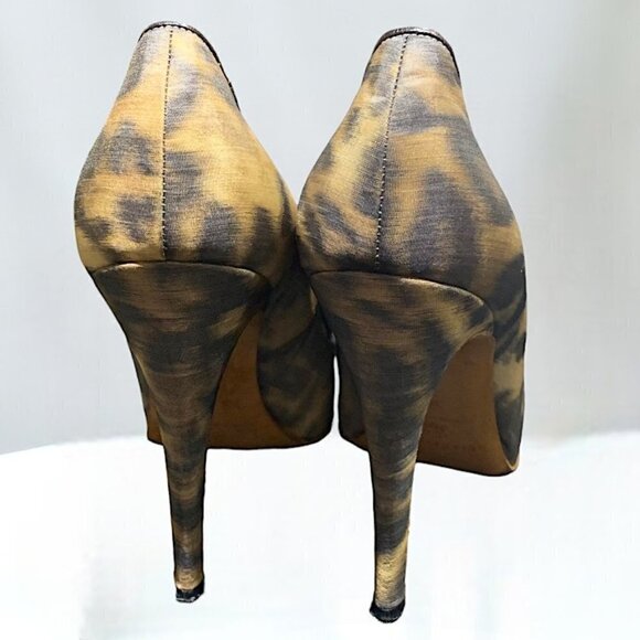 Brian Atwood Animal Print Fabric Almond Toe Platform Heels Size 39/9 - Picture 9 of 13